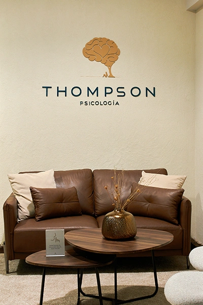 Recepción de Thompson Psicología — clínica de psicología en Escazú, Guachipelín, Costa Rica