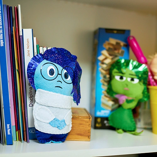 Herramientas terapéuticas para trabajar emociones con niños — consultorio infantil Thompson Psicología, Escazú
